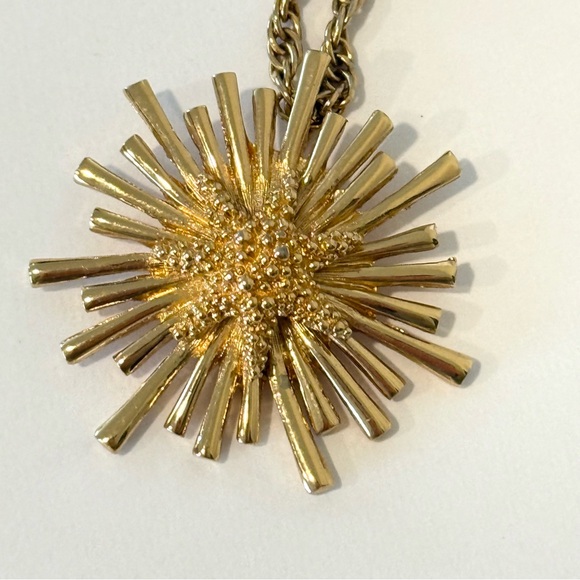 Vintage Monet MCM Starburst Atomic Burst Pendant 18” Chain Necklace Gold Tone - Picture 5 of 11